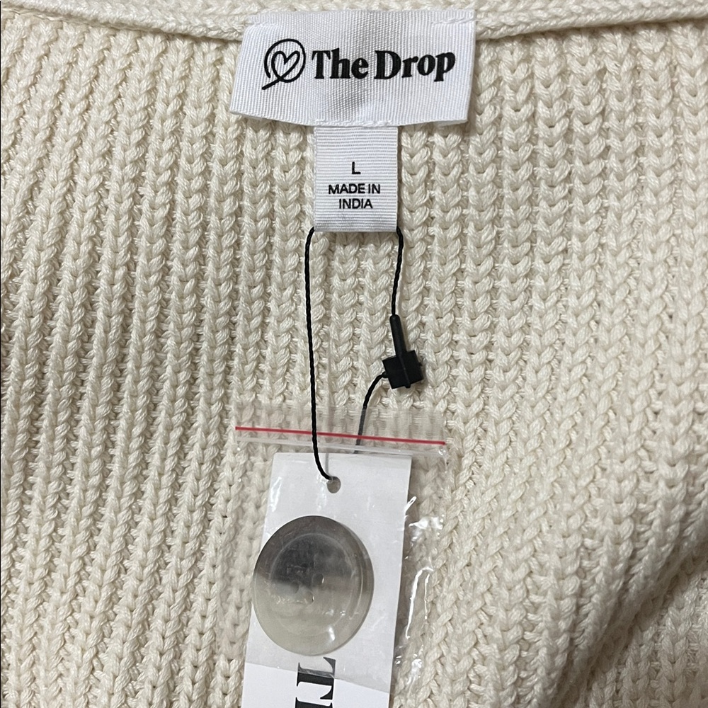 Elegant Cream Knit Cardigan - Picture 3 of 3